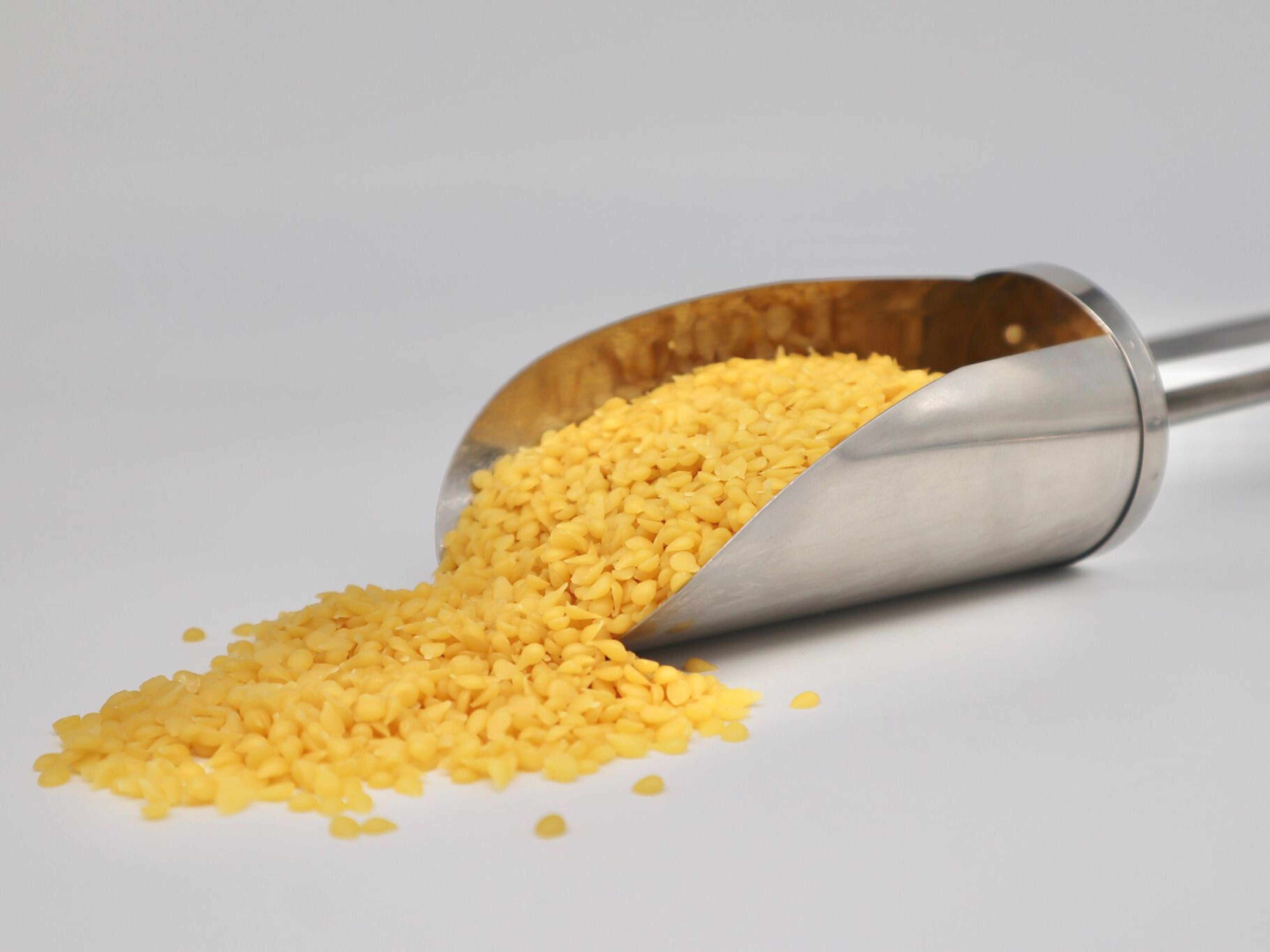 Yellow Beeswax Pellets - Naturally Fragrant Beeswax - Technical Grade